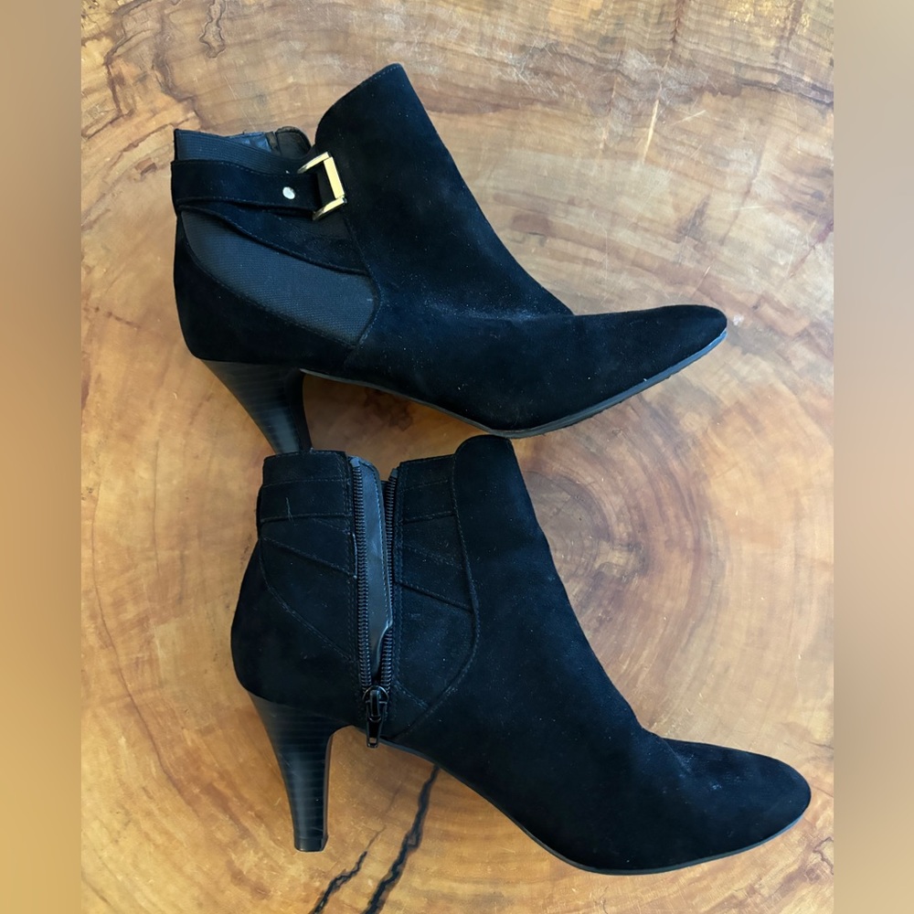 dexflex comfort Black Suede Pointed Toe Heeled Ankle Boots
